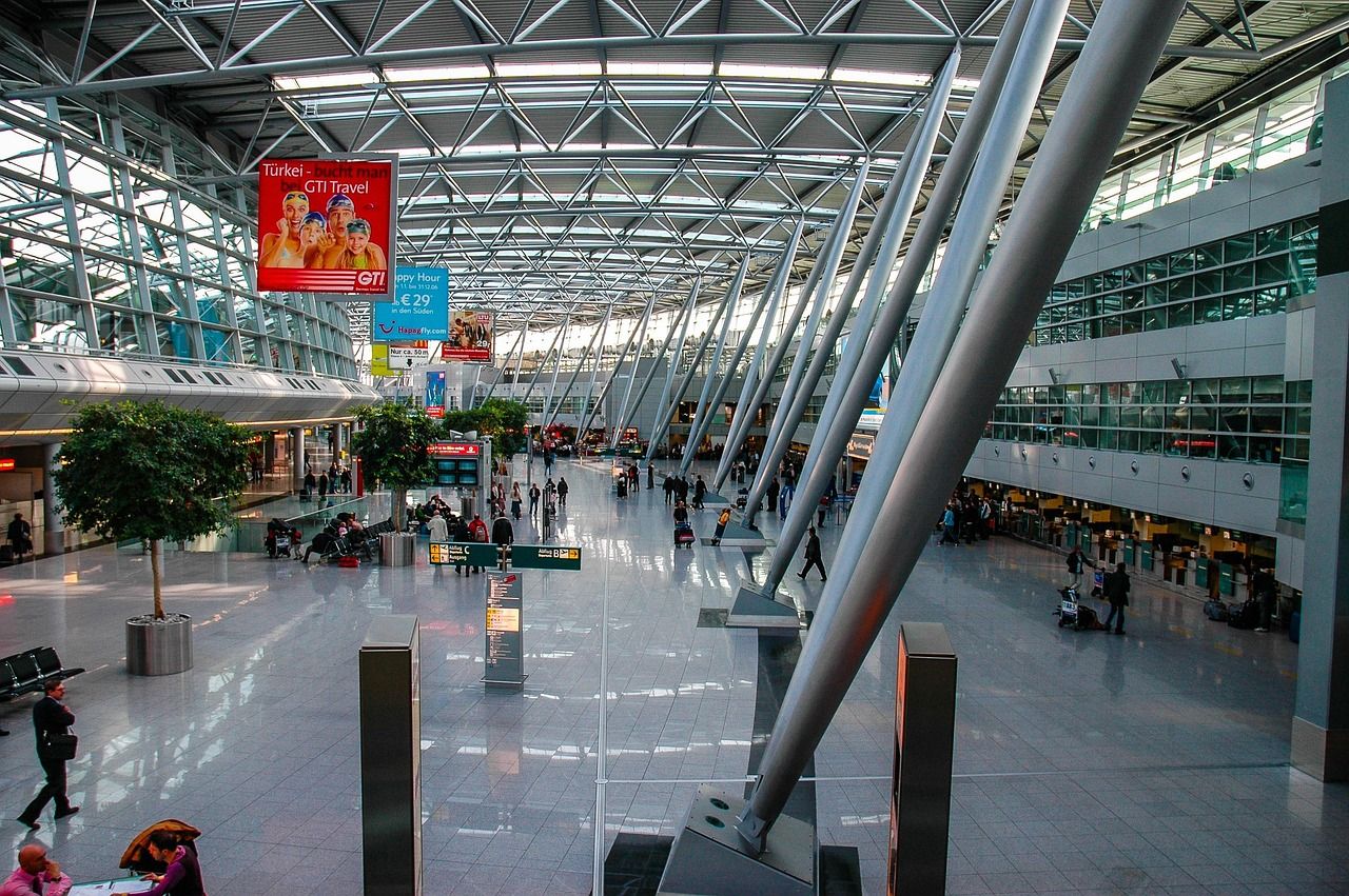 découvrez les innovations des aéroports électriques, alliant technologies durables et mobilité écologique pour un futur aérien propre.