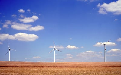La Transition Énergétique : un enjeu crucial pour le XXIe siècle en pleine mutation