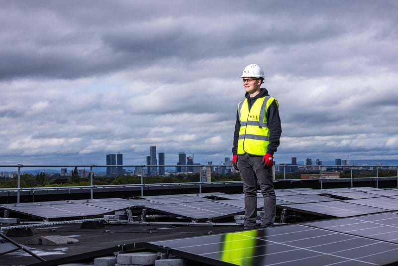 Un panneau solaire révolutionnaire affichant une empreinte carbone inégalée sera commercialisé avec une TVA réduite de 5,5%