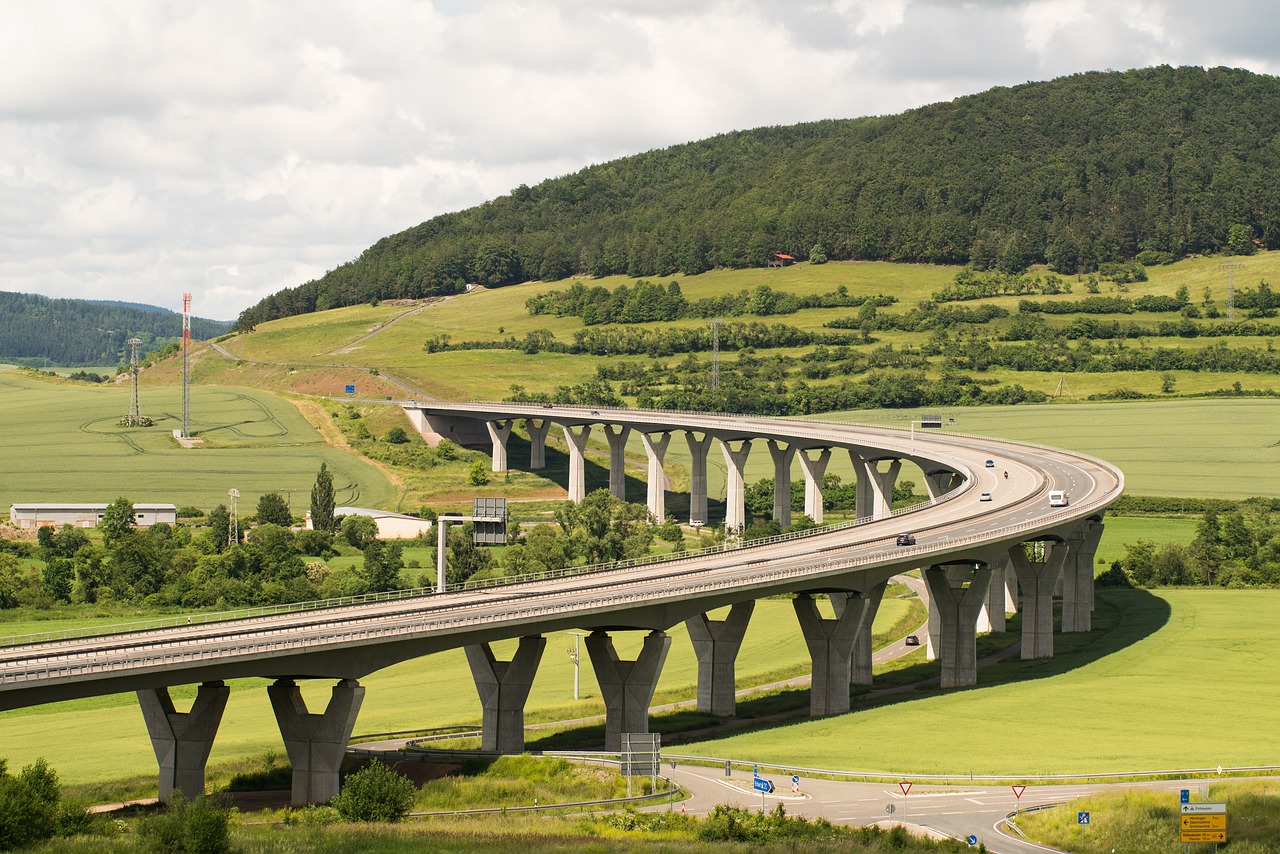 découvrez notre article sur les infrastructures : un aperçu des différents types, leur importance pour le développement économique, ainsi que les enjeux actuels liés à la construction et à l'entretien des infrastructures modernes.