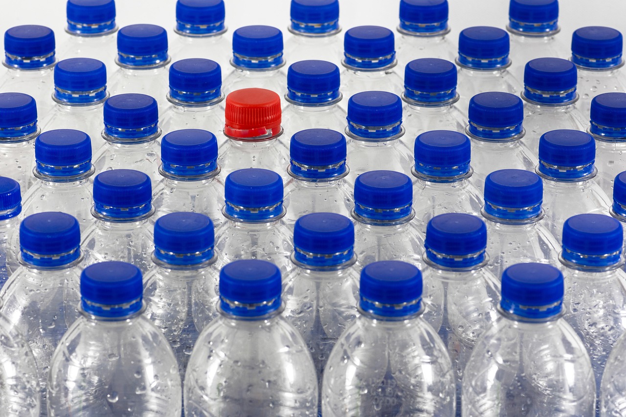 d&eacute;couvrez les causes, les impacts et les solutions &agrave; la pollution plastique pour prot&eacute;ger notre environnement et promouvoir un mode de vie durable.