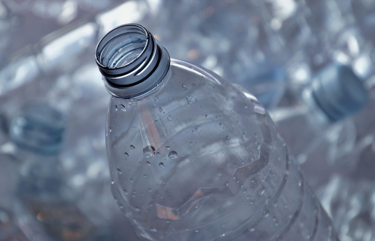 d&eacute;couvrez les avantages du plastique recycl&eacute;, une solution &eacute;cologique pour r&eacute;duire les d&eacute;chets et prot&eacute;ger l'environnement tout en favorisant une &eacute;conomie circulaire durable.