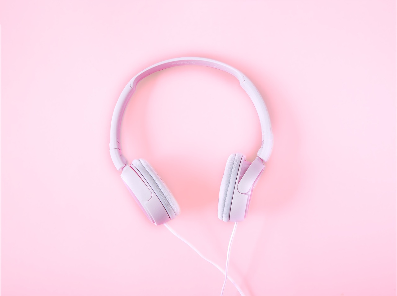 &eacute;couteurs filaires offrant un son de haute qualit&eacute;, confort et une connexion fiable pour une exp&eacute;rience audio optimale au quotidien.